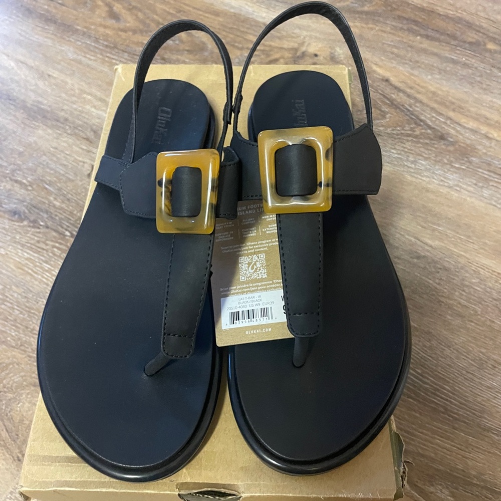 OluKai Women's Lai T-Bar Sandals - Black